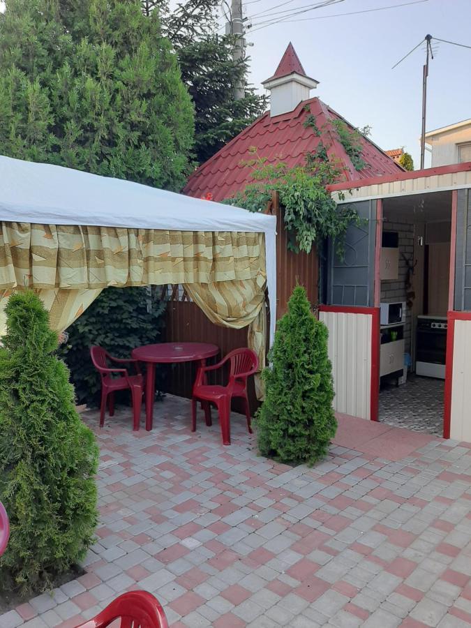Mini Hotel Уютный Дворик Odesa Exterior foto