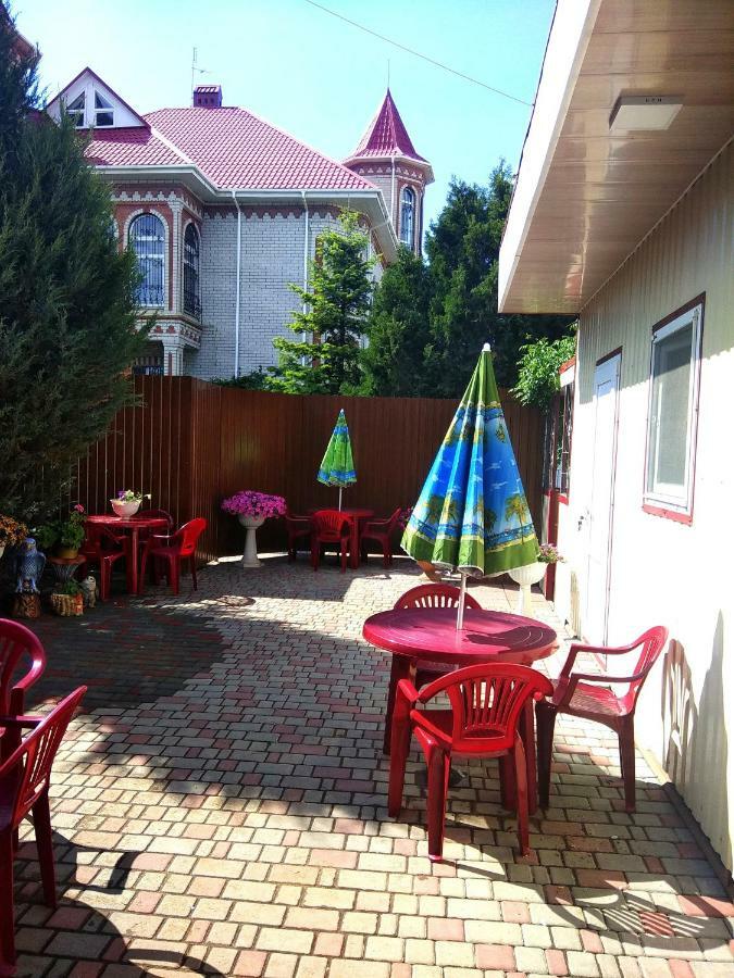 Mini Hotel Уютный Дворик Odesa Exterior foto